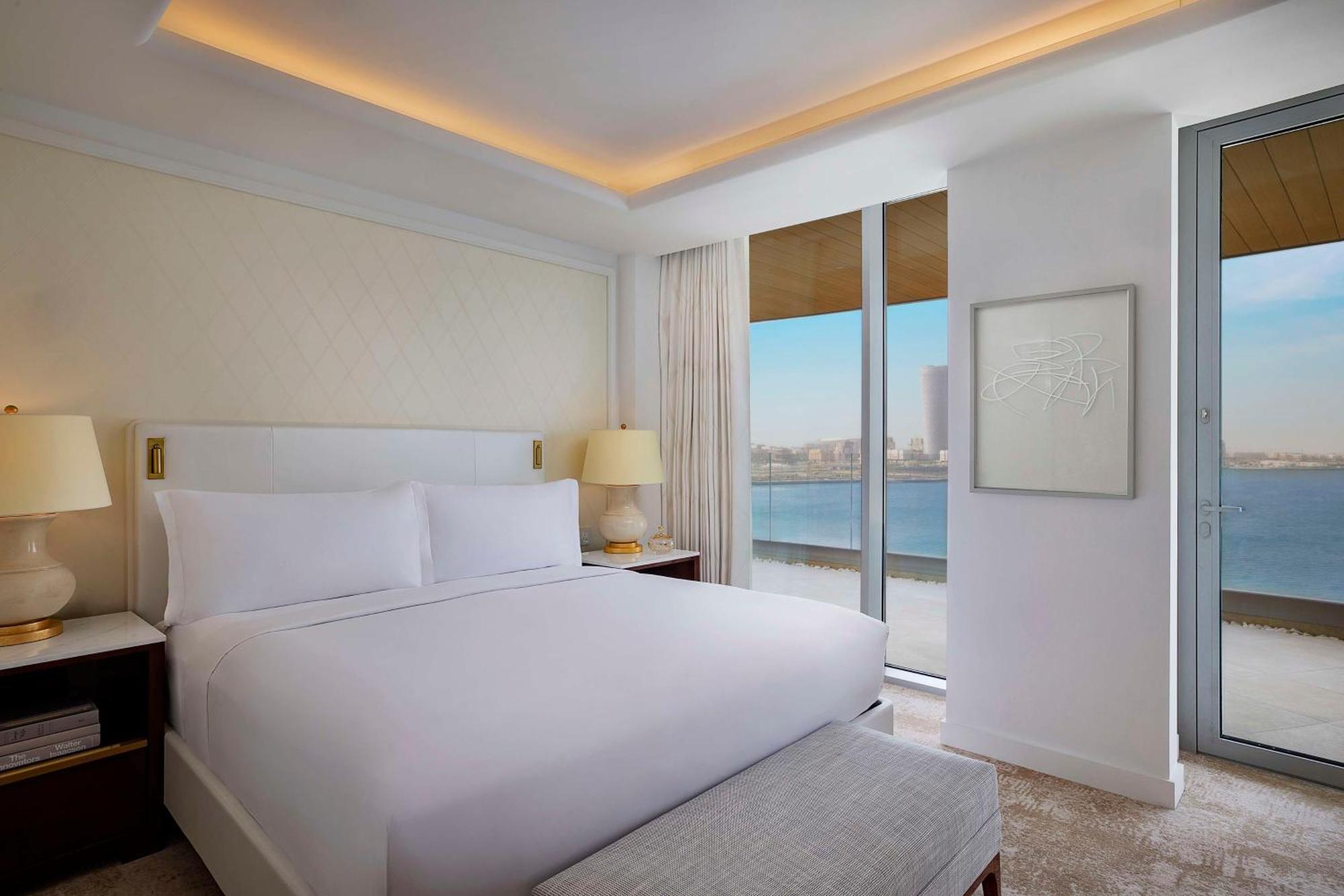 Waldorf Astoria Doha Lusail Dış mekan fotoğraf A bedroom at the hotel