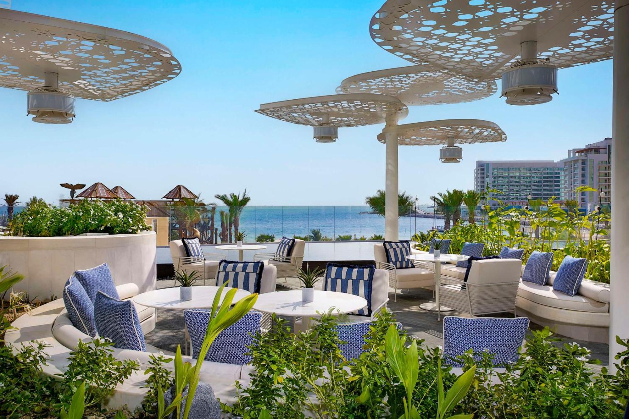 Waldorf Astoria Doha Lusail Dış mekan fotoğraf The rooftop bar at the Hilton Tel Aviv
