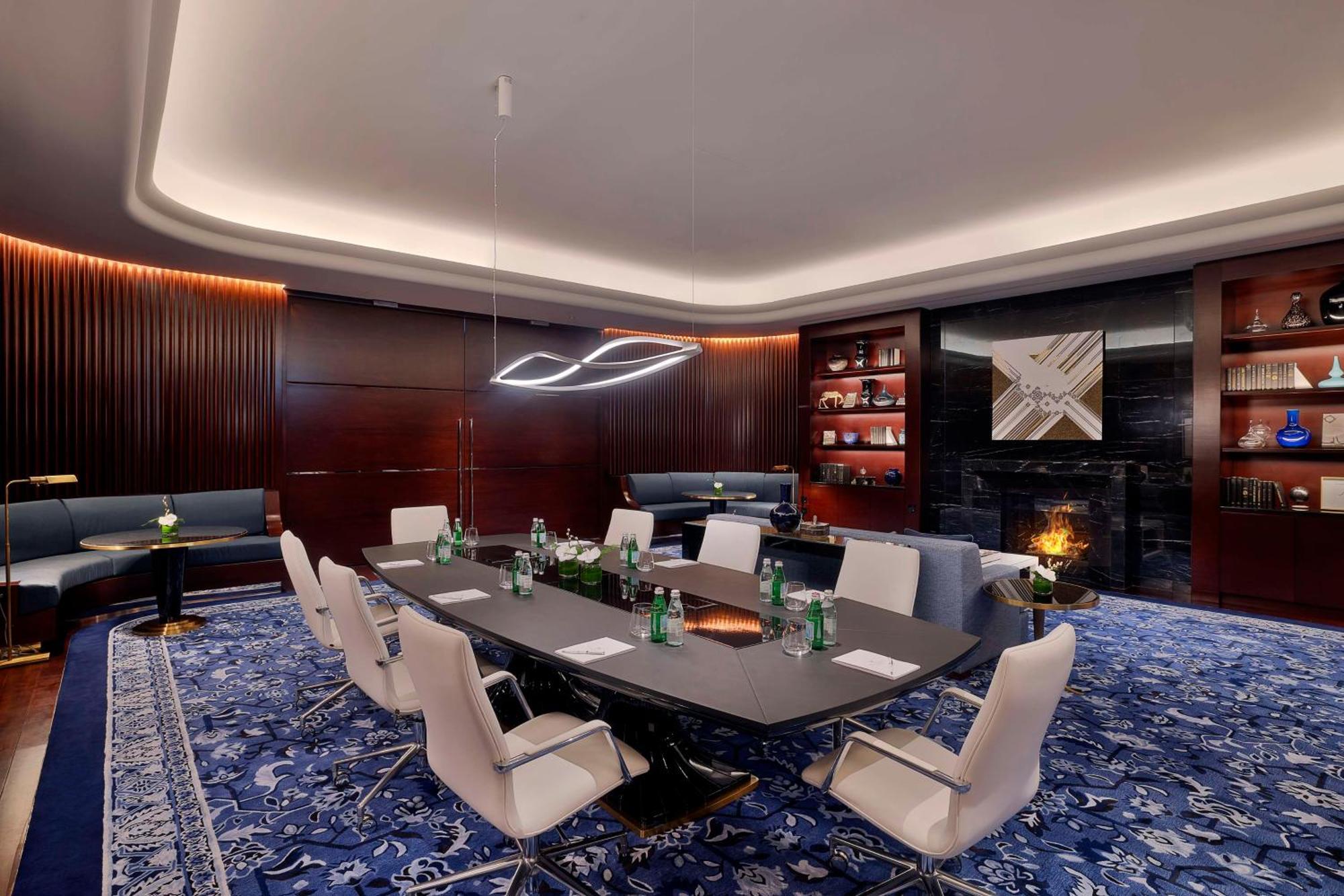 Waldorf Astoria Doha Lusail Dış mekan fotoğraf Boardroom