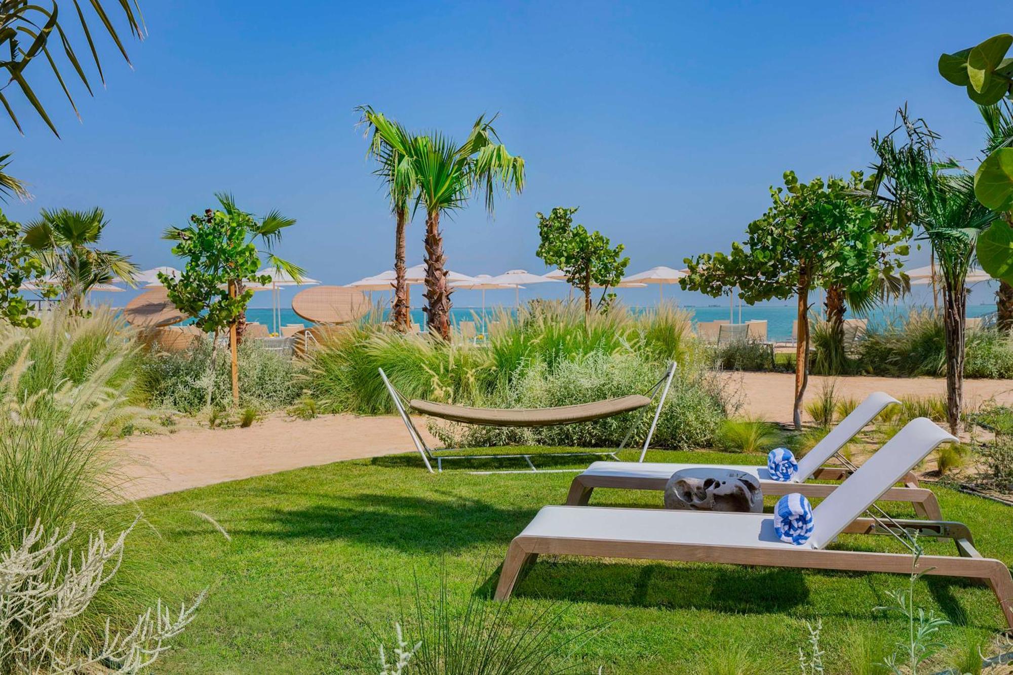 Waldorf Astoria Doha Lusail Dış mekan fotoğraf The beach at the resort